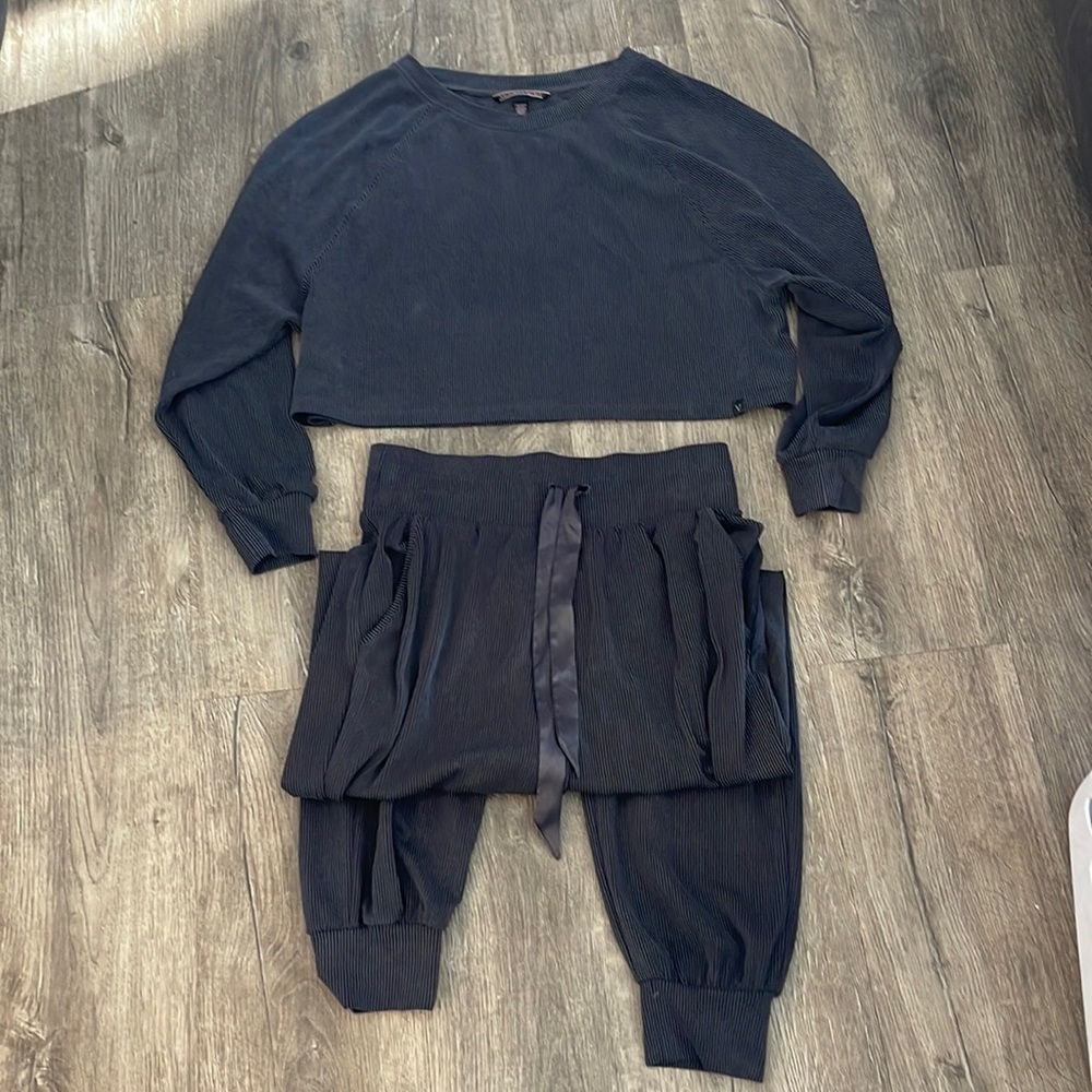 Victoria’s Secret lounge set